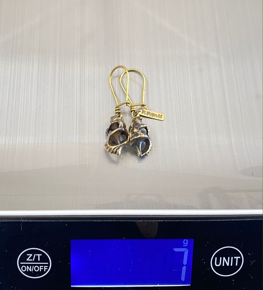 Shell Earring Brass