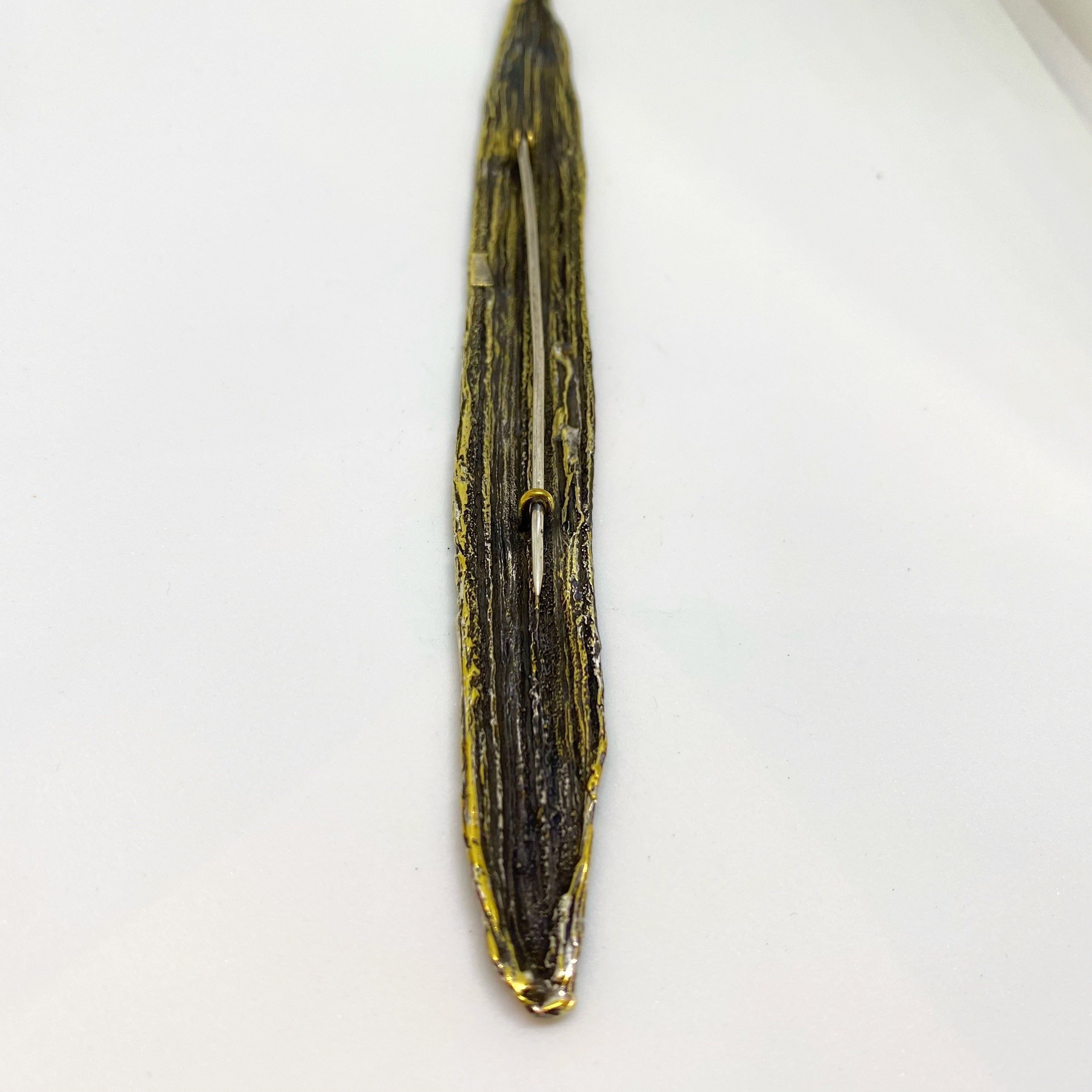 Vanilla Pod Pin Brass