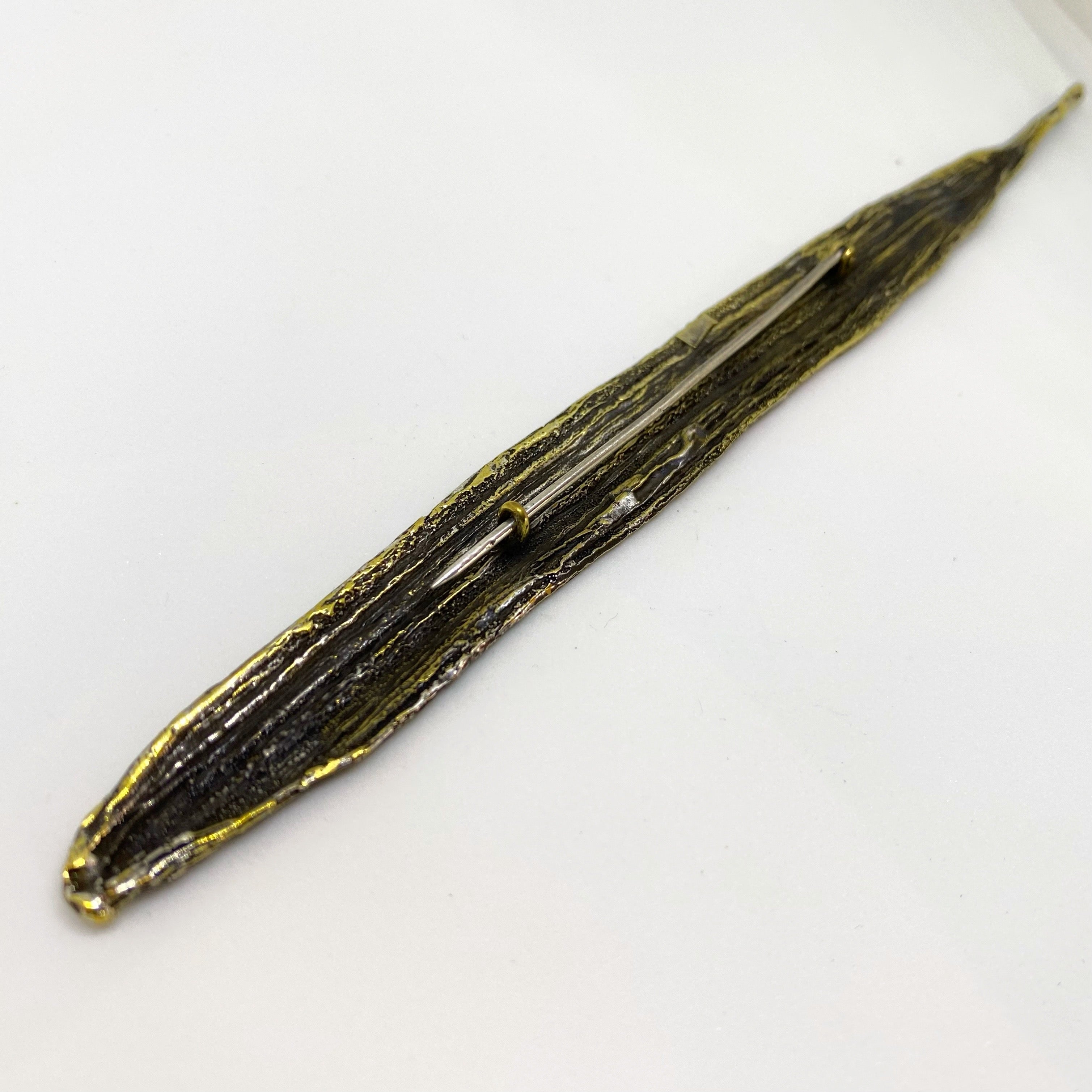 Vanilla Pod Pin Brass