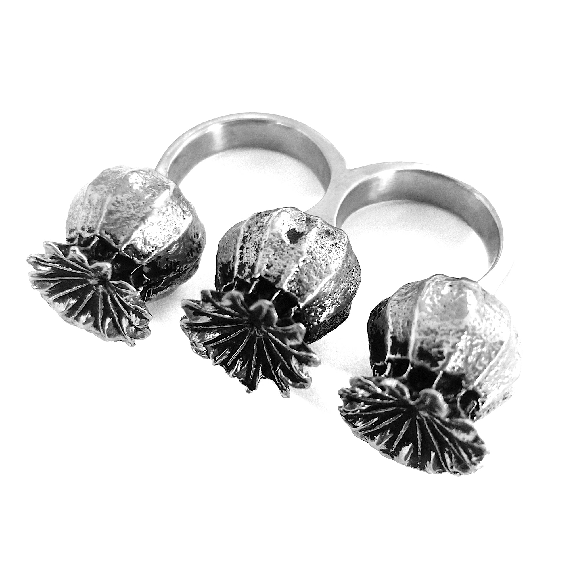 Poppy Pod 3 Finger Ring Silver