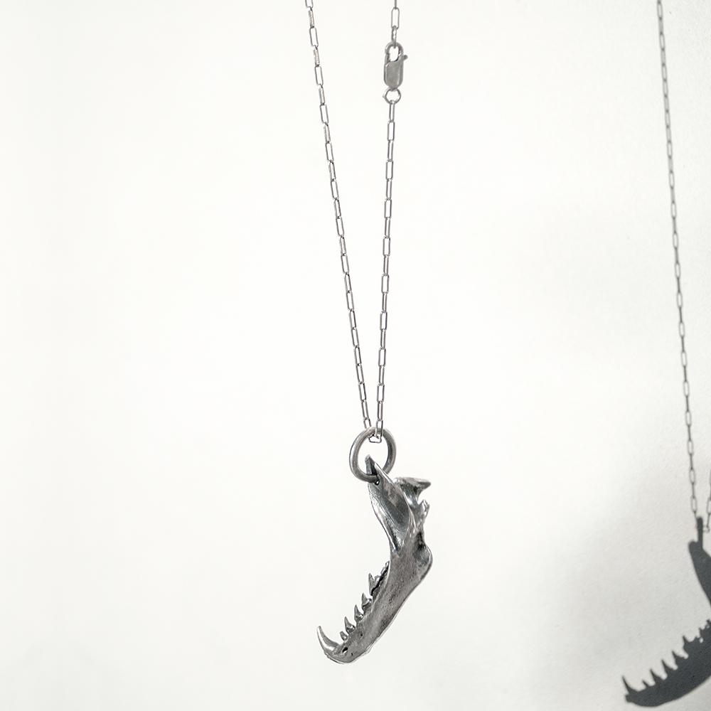 Coyote Pendant Chain Silver - eleven44