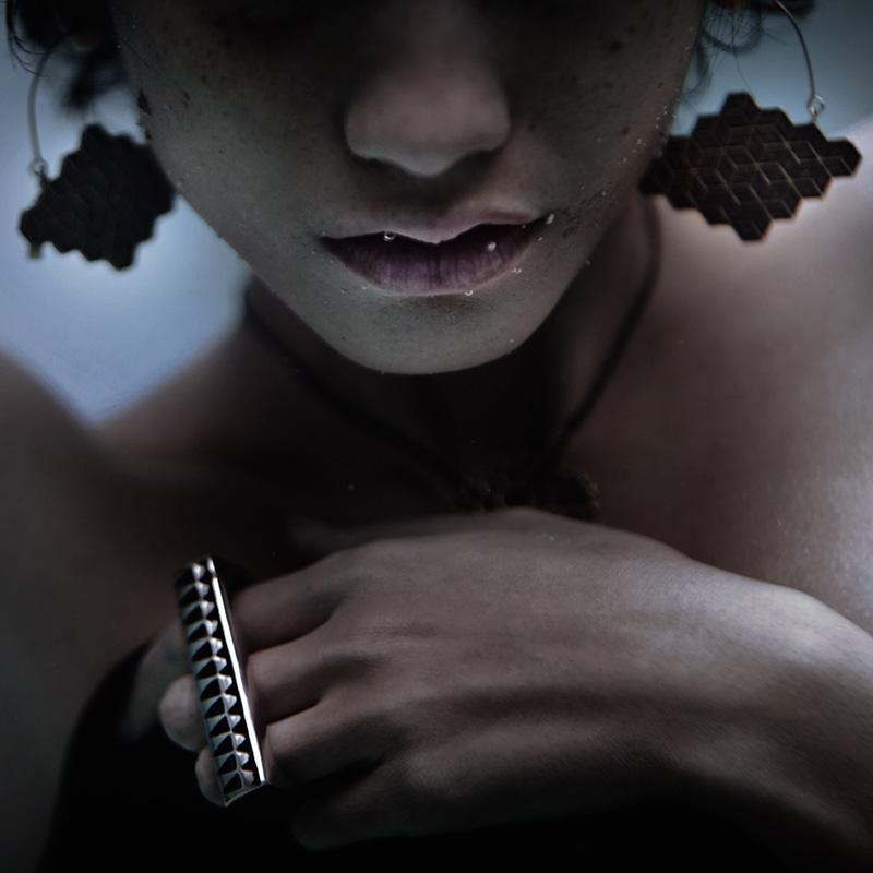 Cube Hoops Brass - eleven44