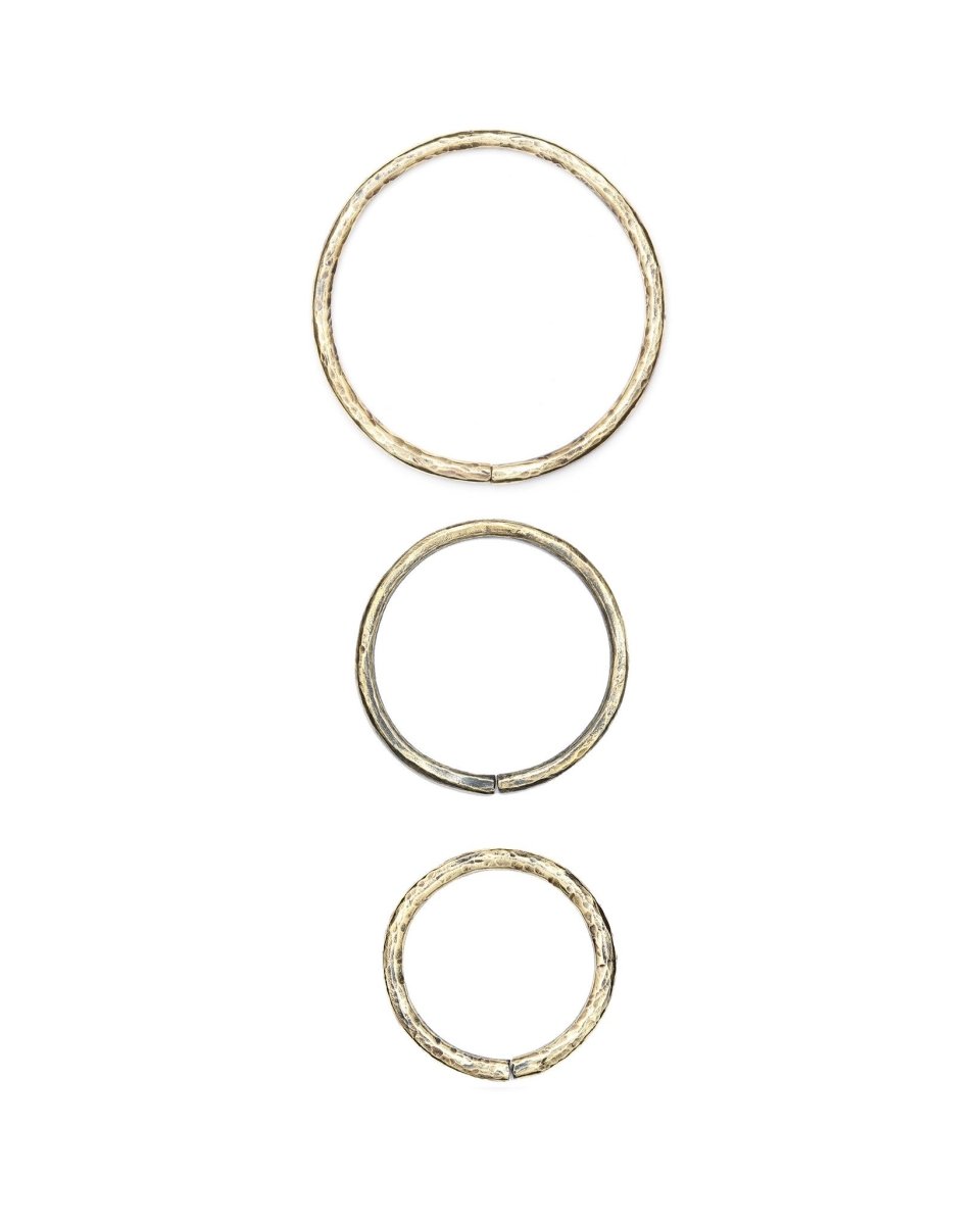 Gauged Hammered Hoops Brass - eleven44