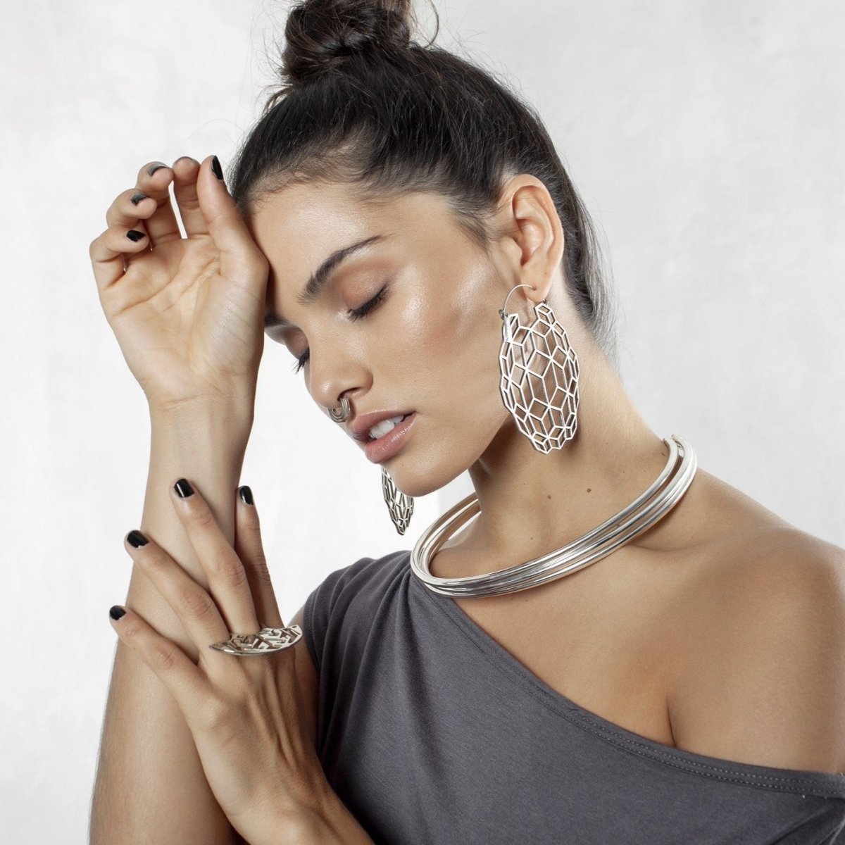 Globe Hoops Silver - eleven44