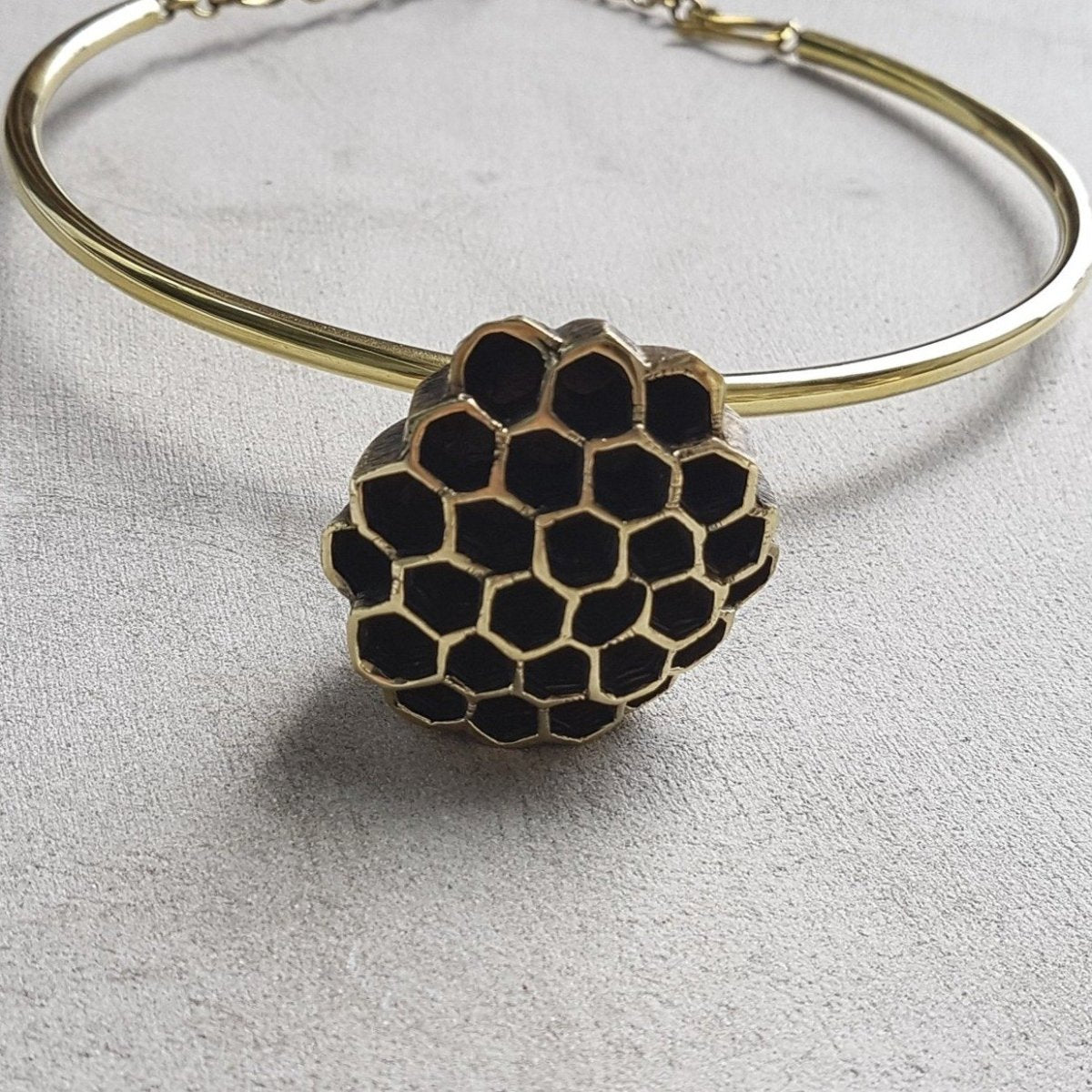 Honeycomb Pendant Choker - eleven44