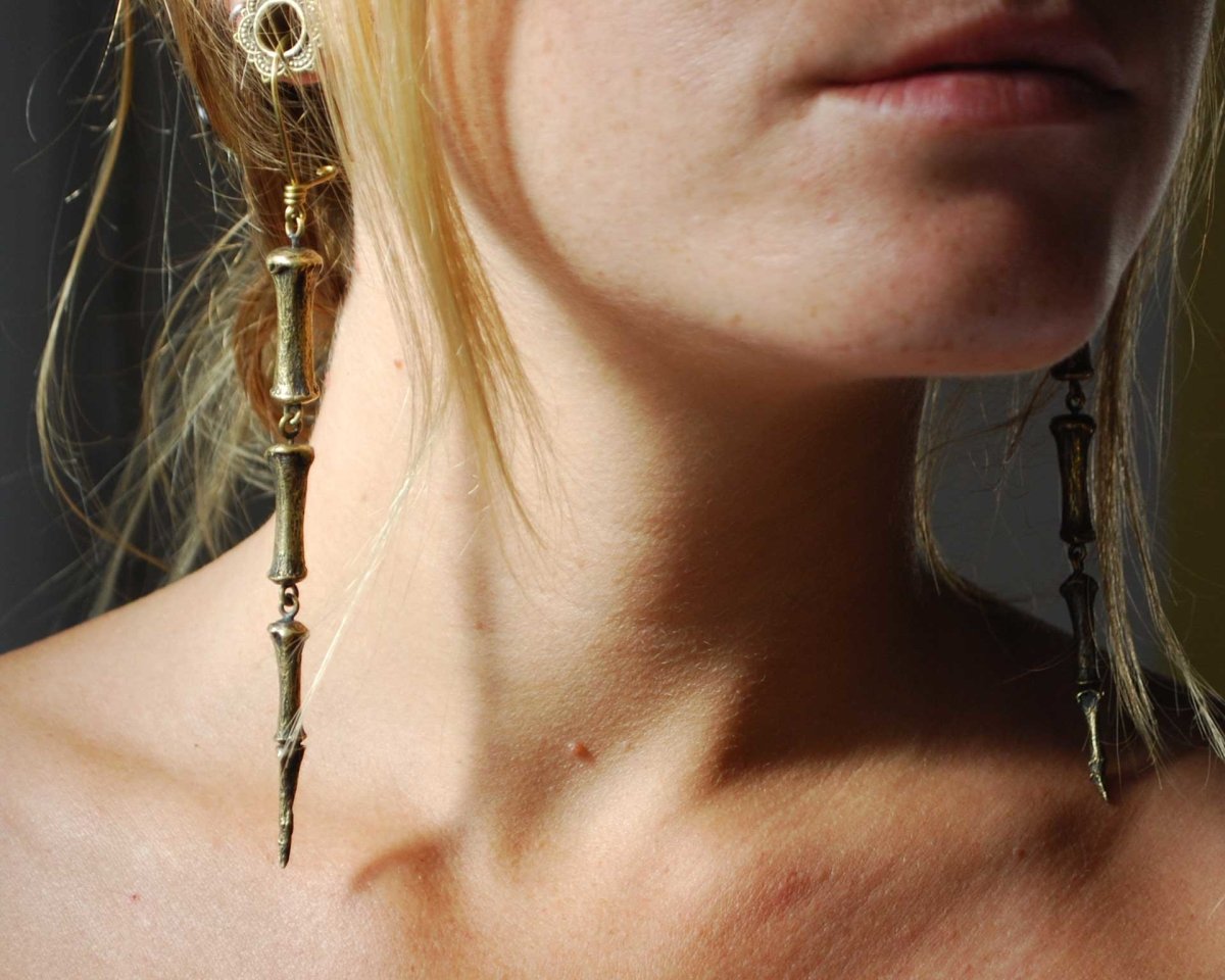 Horse Tail Bone Earrings Brass - eleven44
