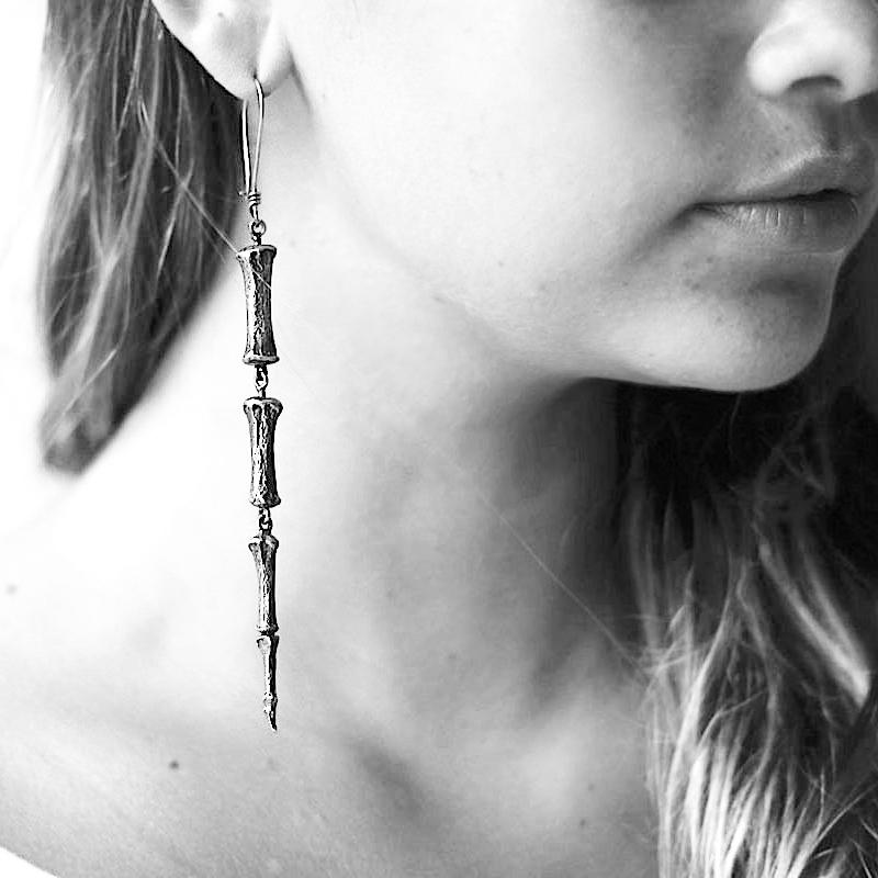 Horse Tail Bone Earrings Silver - eleven44