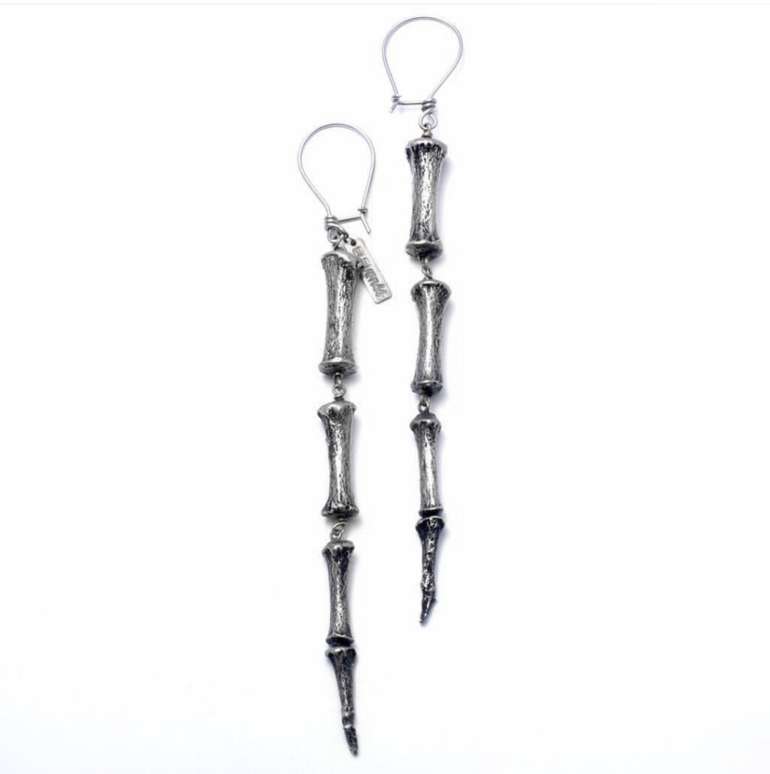 Horse Tail Bone Earrings Silver - eleven44