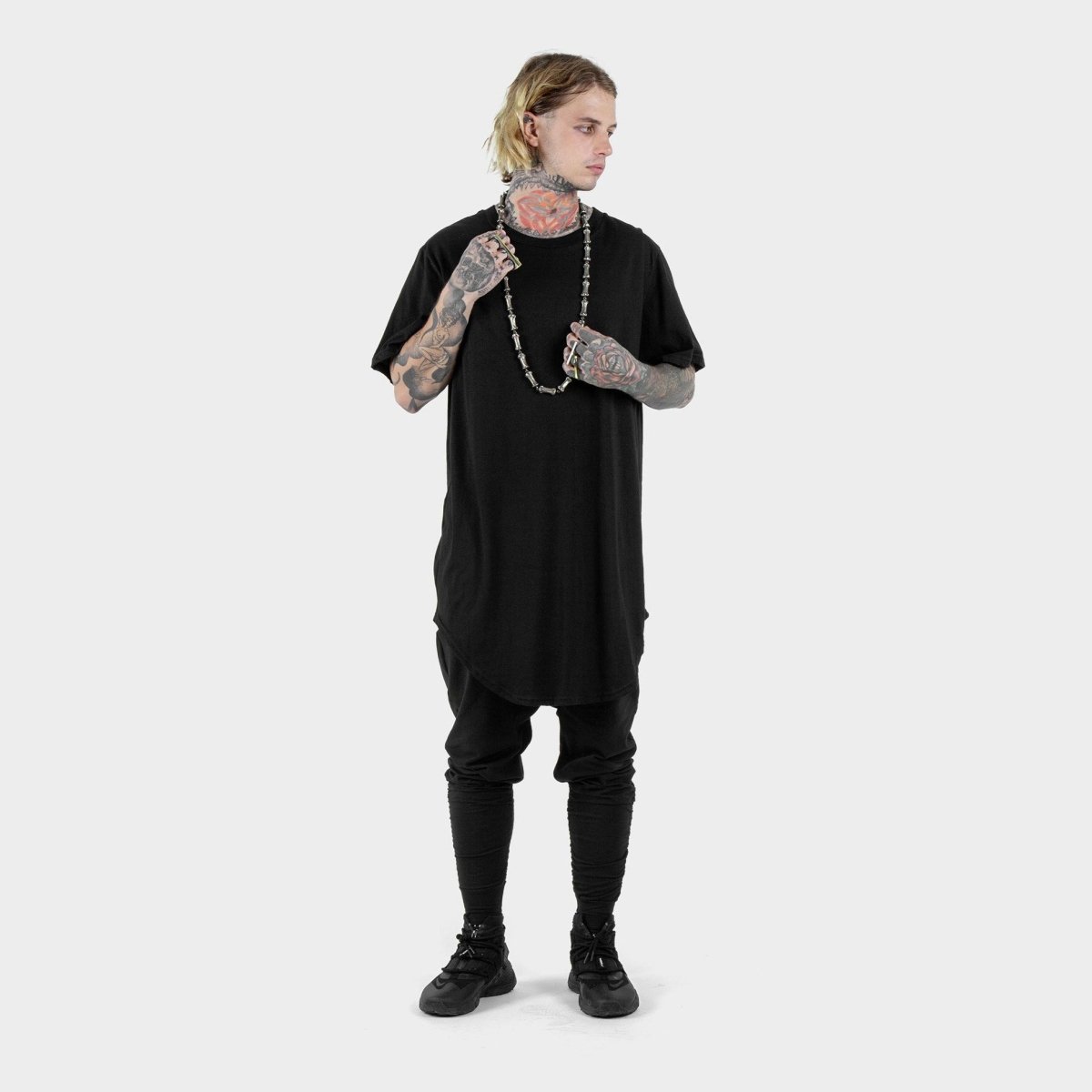 eleven44 Men's Organic Cotton Longline T-Shirt in Black