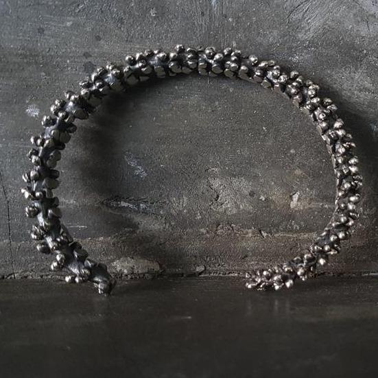 Palm Pod Cuff Silver - eleven44