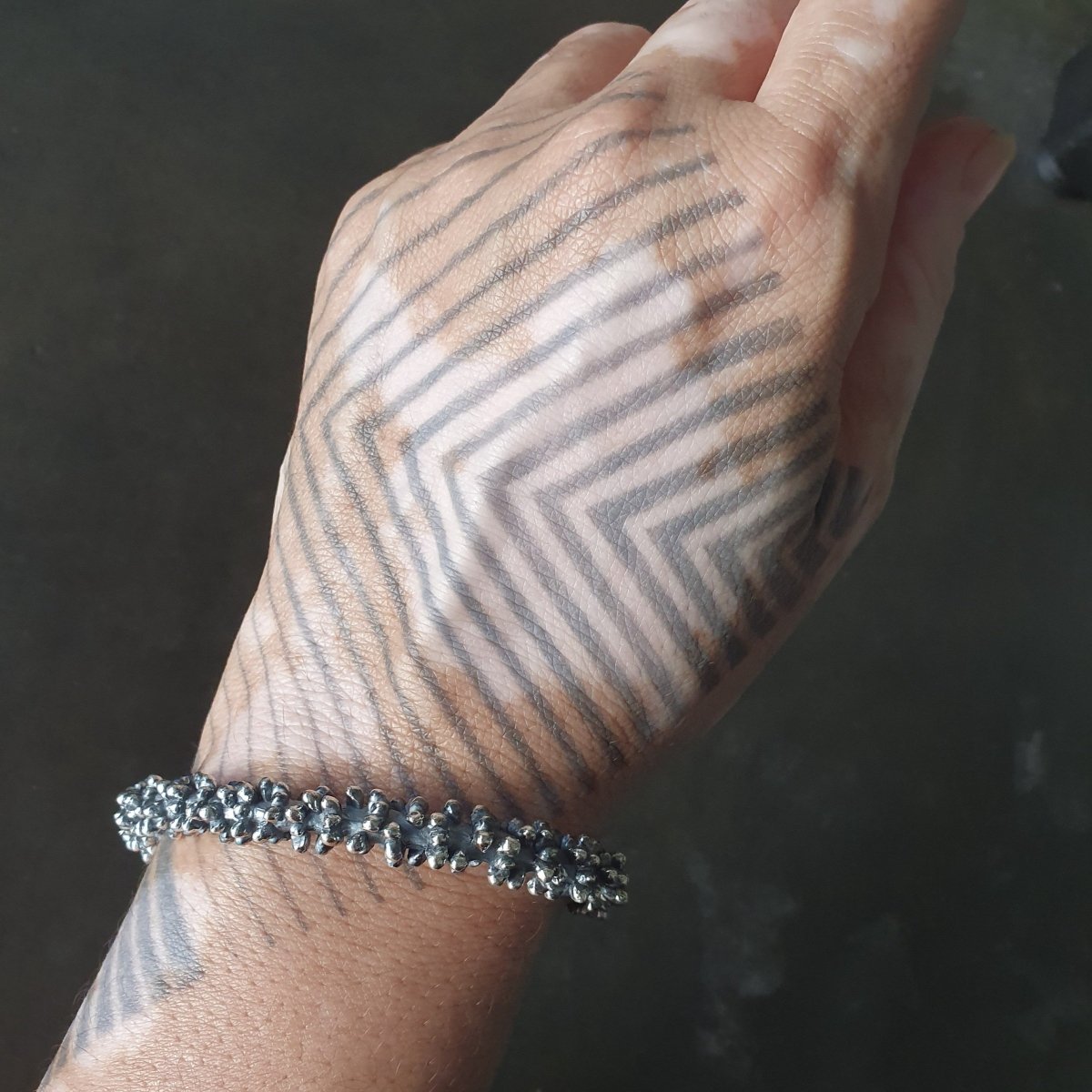 Palm Pod Cuff Silver - eleven44