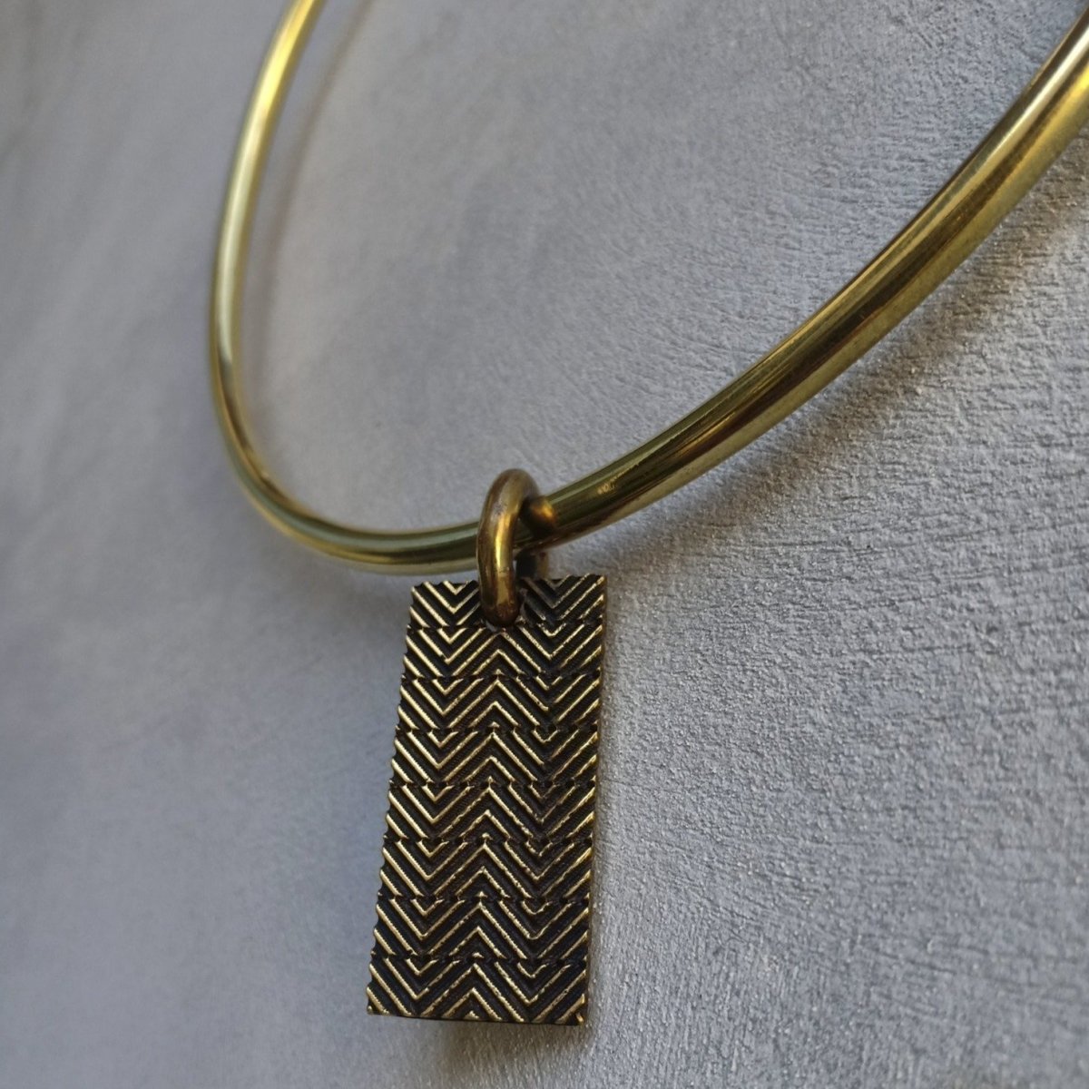 Zig Zag Choker Brass - eleven44