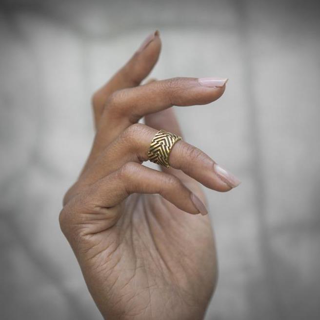 Zig Zag Ring Gold - eleven44