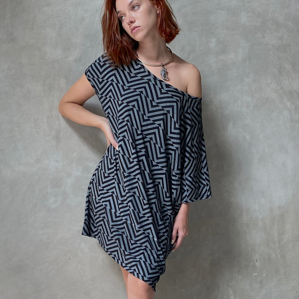 Zig Zag Asymmetric Top Grey Black