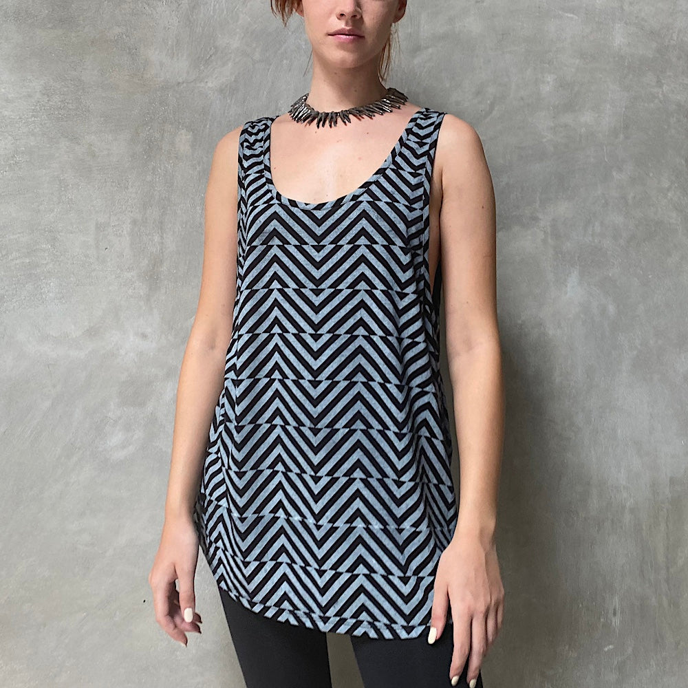 Zig Zag Tank Grey Black