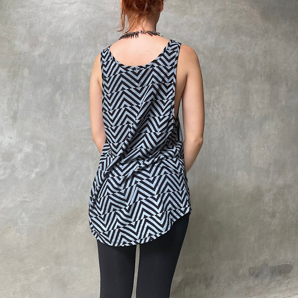 Zig Zag Tank Grey Black