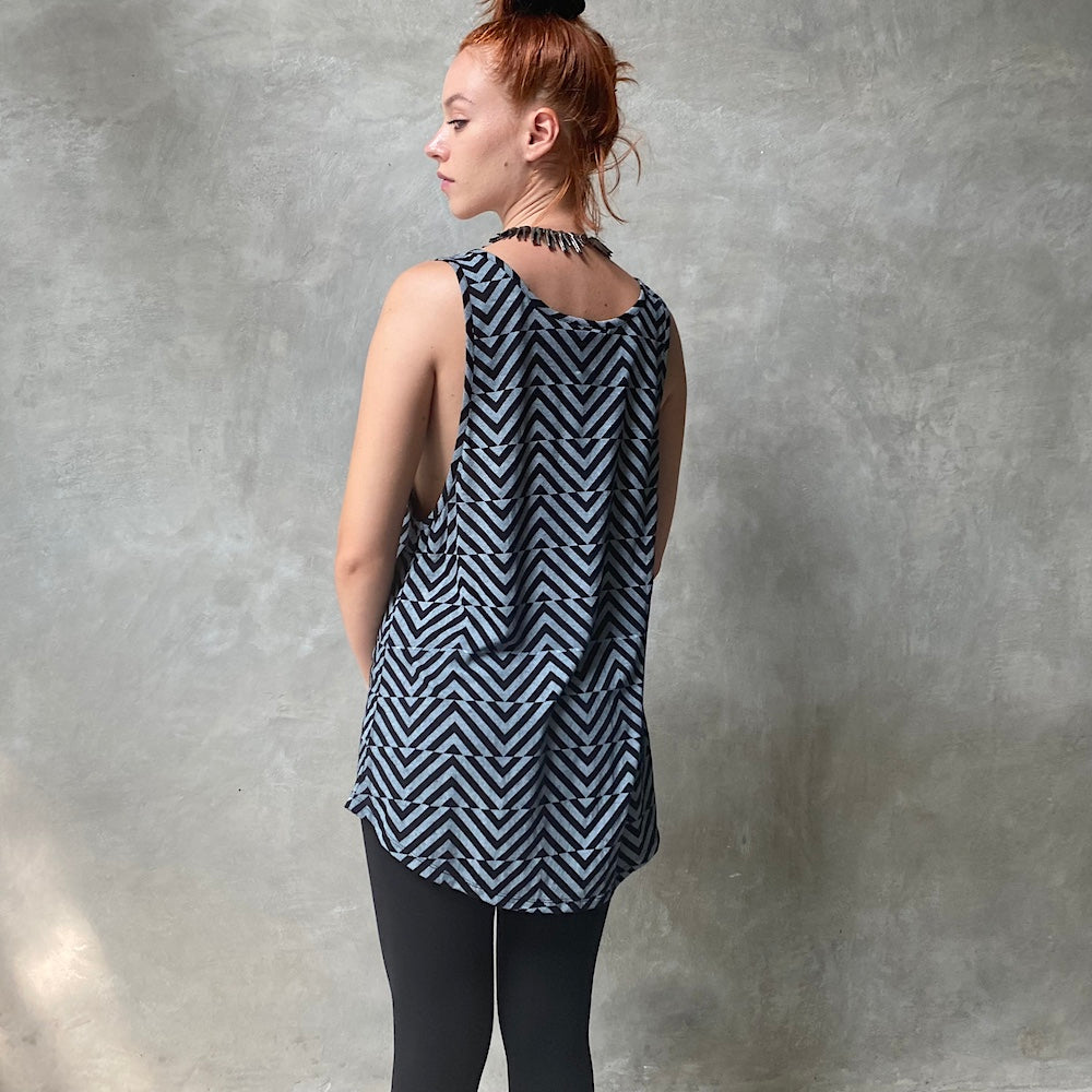 Zig Zag Tank Grey Black