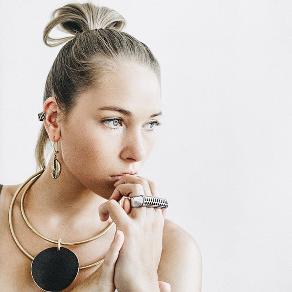 Big Circle Choker Brass - eleven44