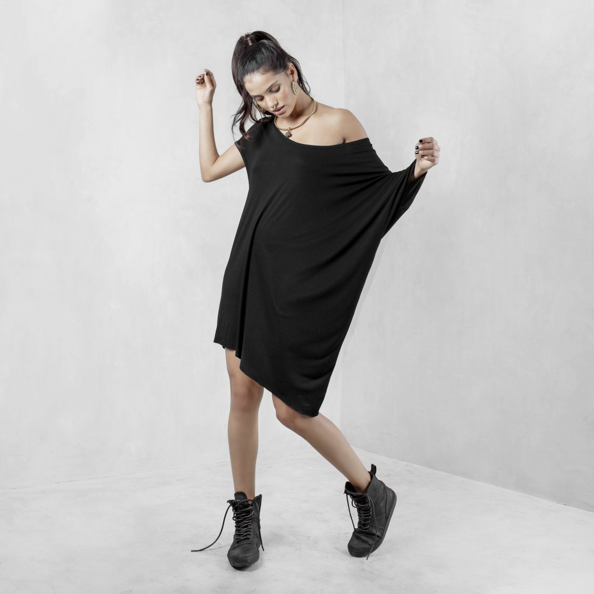 Black Asymmetrical Oversized Top Bamboo - eleven44