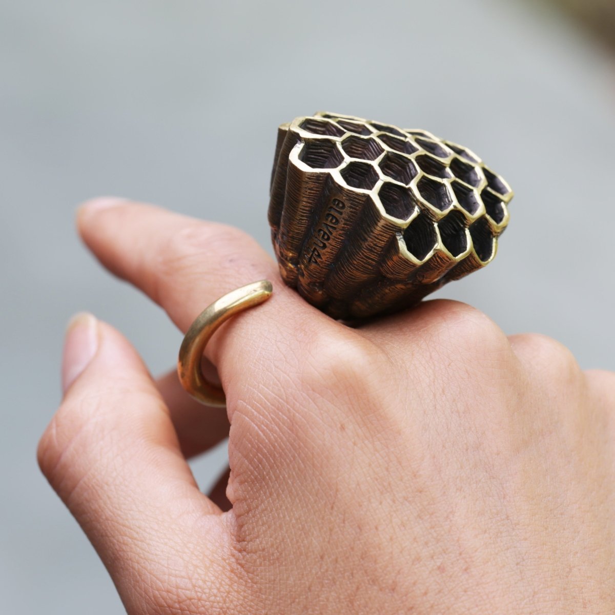 Honeycomb Ring Gold - eleven44