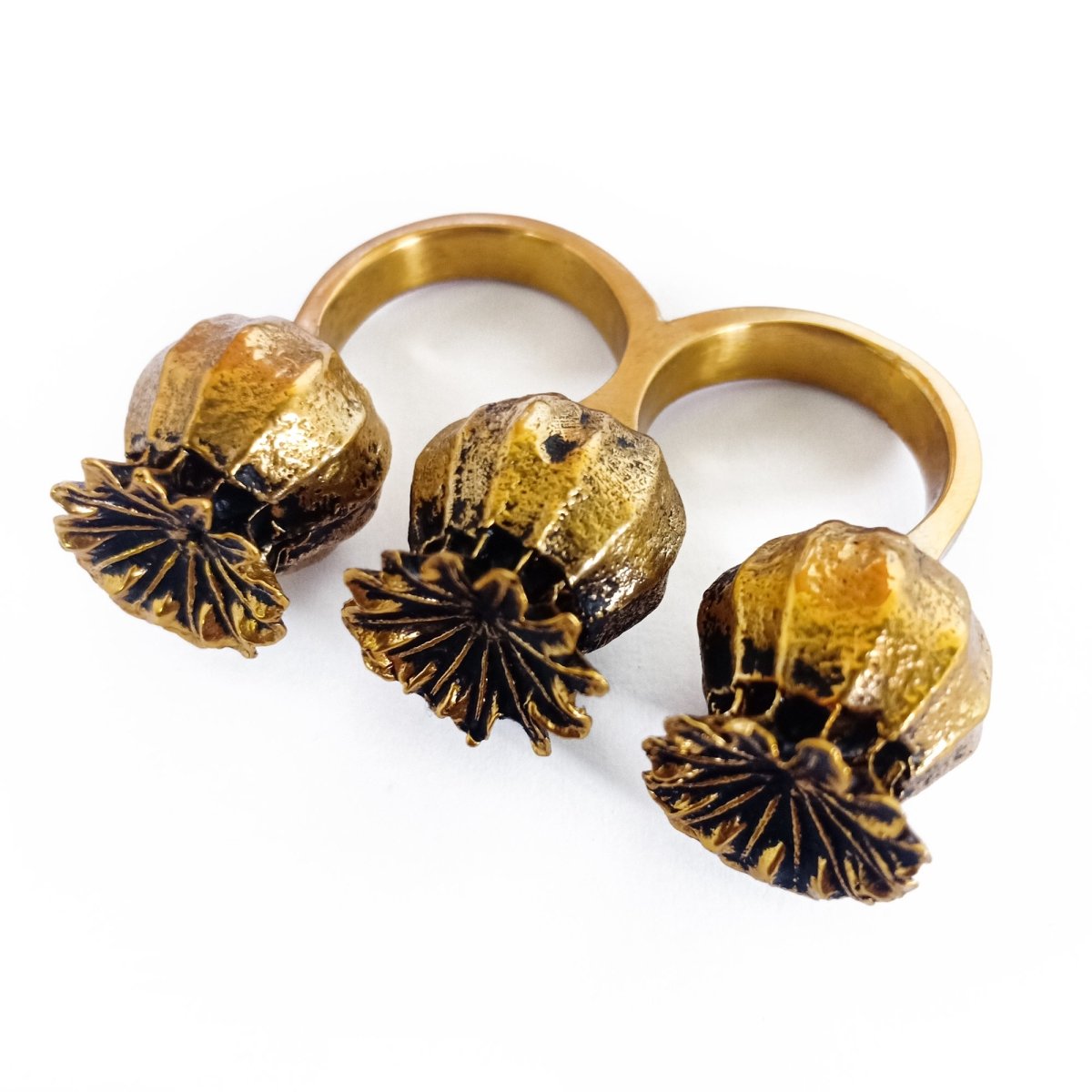 Poppy Pod 3 Finger Ring Gold - eleven44